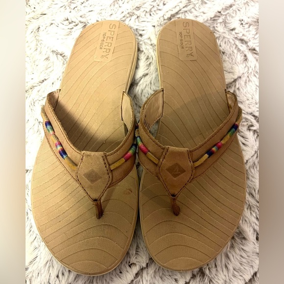 Sperry Women's Seabrooke Thread Wrap Flip Flop in Tan
Size 6 - Picture 3 of 5
